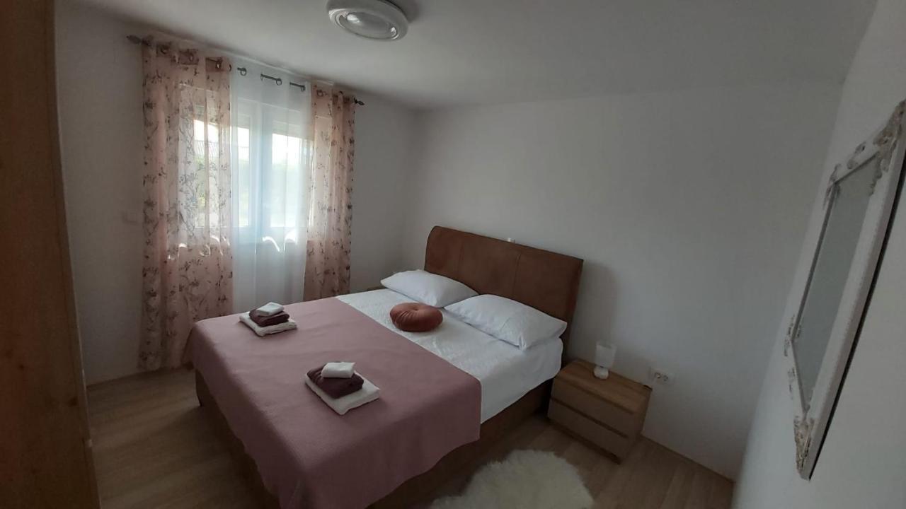 Luka Apartment